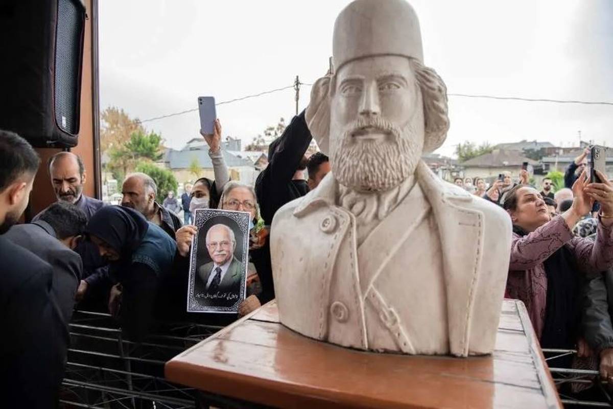 تصاویر؛ خاکسپاری پیکر استاد «ناصر مسعودی» در جوار میرزا کوچک‌خان