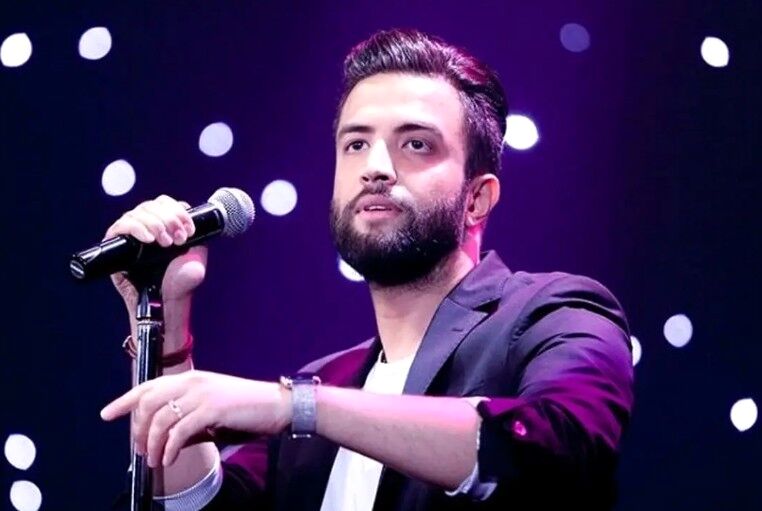  اجرای زندهٔ بنیامین بهادری در پل طبیعت بعد از تهدید ترامپ به حمله به پل‌ها