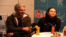 عکسی از مهدی پاکدل و همسرش رعنا آزادی در کافه وریا غفوری
