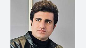 فرار محسن لرستانی در اجرای زنده به دلیل قمه‌کشی