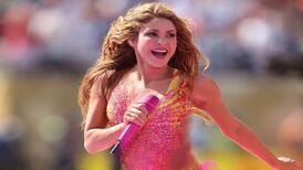 هواداران جام جهانی پس از فهمیدن سن واقعی شکیرا در اجرای بین دو نیمه فینال شوکه شدند!