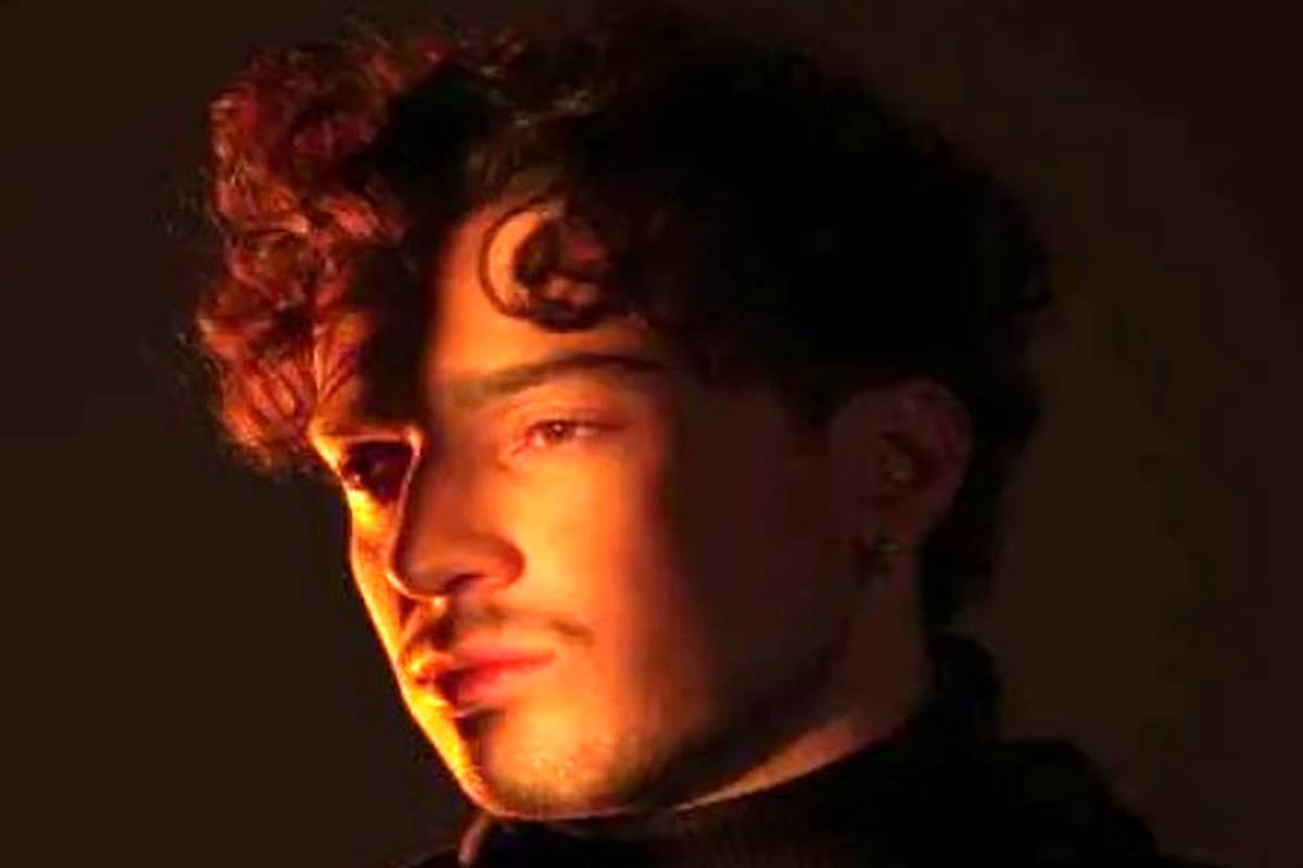 دانلود آهنگ یه شب از قصد رفتم تنها شی