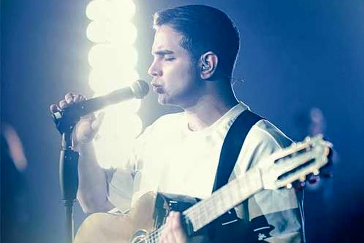 دانلود آهنگ جدید محسن یگانه به نام اینجا جای تو نیست