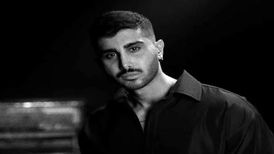 دانلود آهنگ یه جوری عاشقم که با تو حاضرم تا خود ماه برم