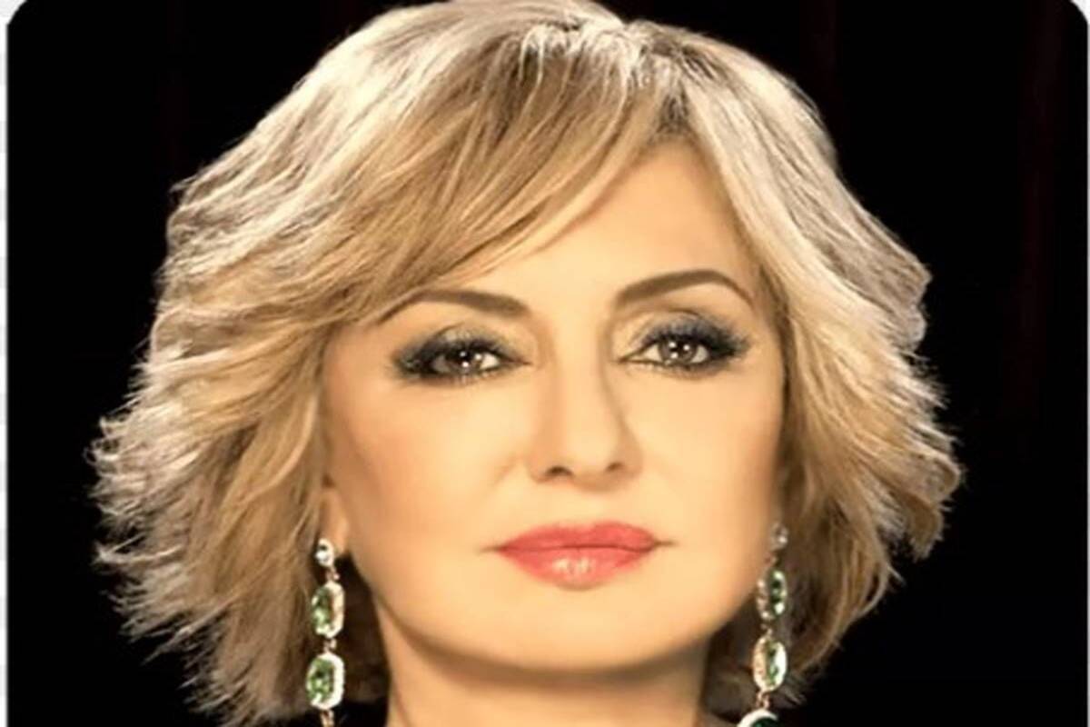 سفر در زمان؛ «فائقه آتشین و پسرش کامبیز، در روزی که مادر شد»؛ سال 47
