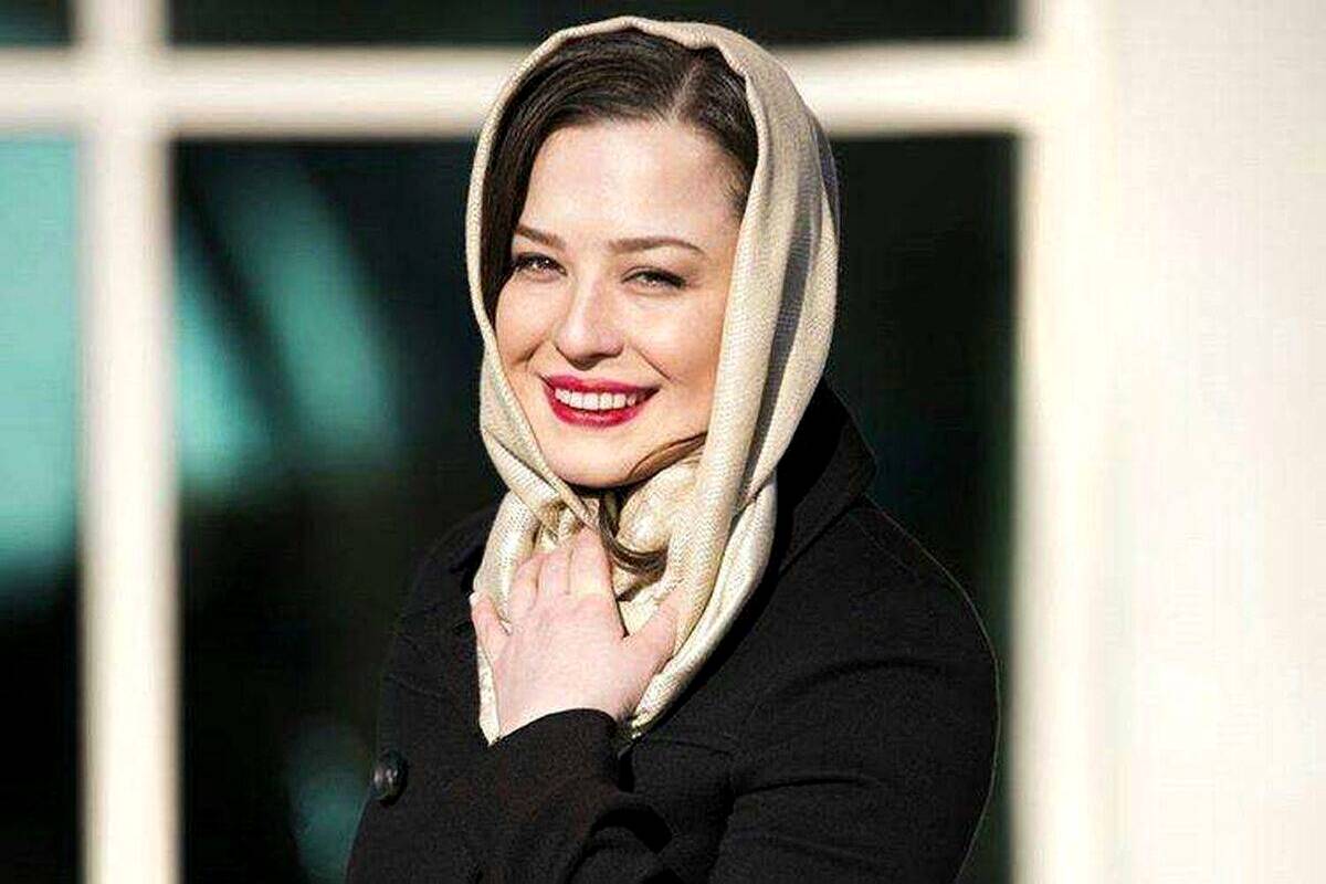 نوازندگی زیبا و ماهرانه مهراوه شریفی‌نیا با پیانو