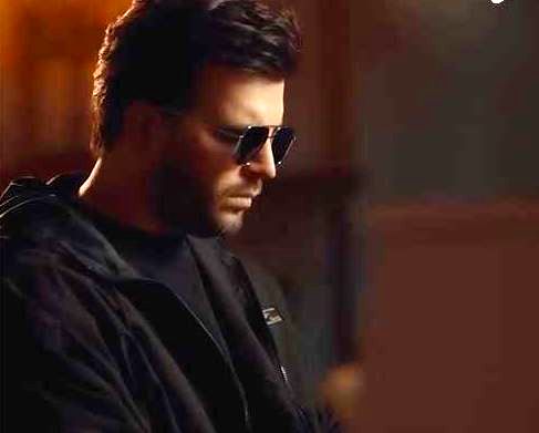 دانلود آهنگ جدید آصف آریا به نام روزارو میزنم دونه دونه ورق