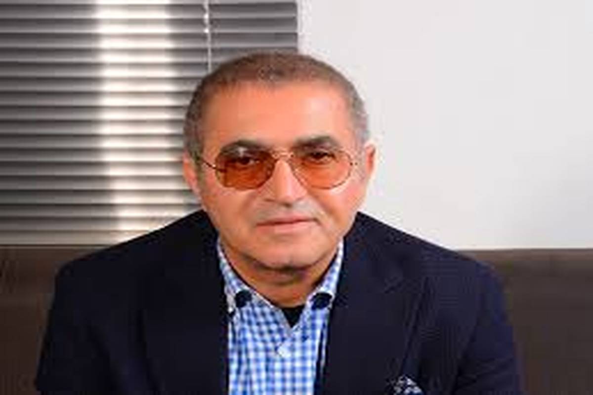 فریدون آسرایی بعد ۲۱ سال آهنگ معروفش را بازخوانی کرد
