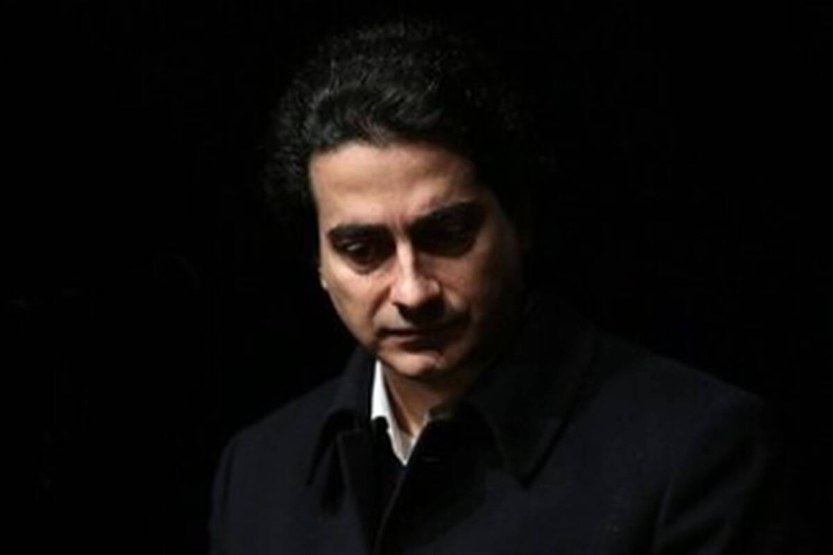 همایون شجریان به سوگ نشست