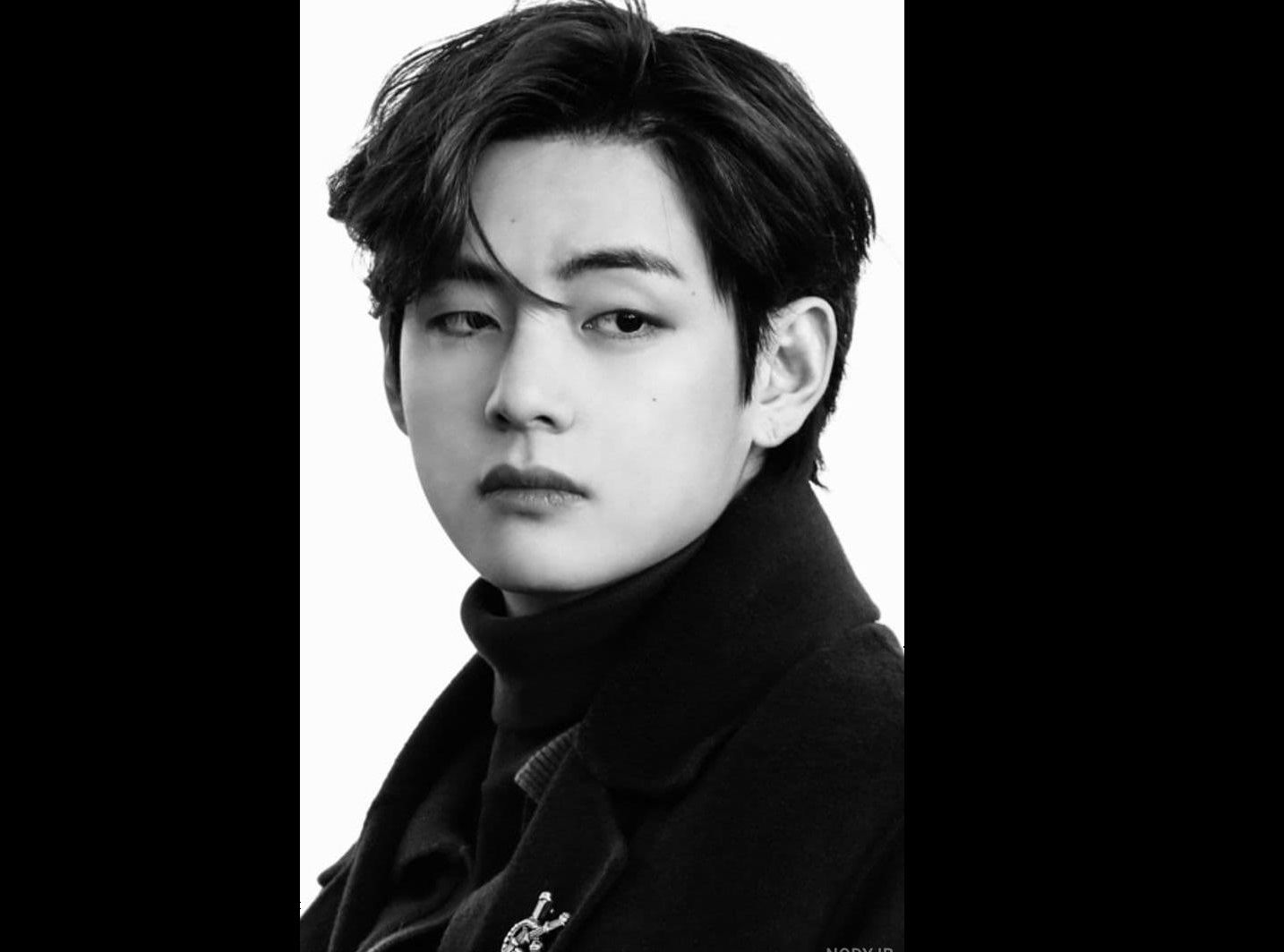 افشای پیام‌های خصوصی خواننده معروف در دادگاه؛ خواننده معروف سکوتش را شکست