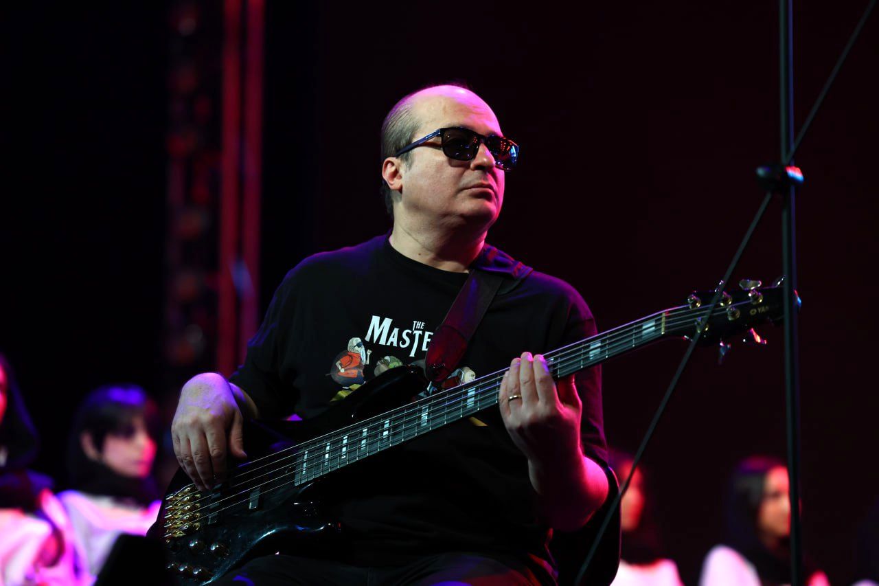 فیلم‌–کنسرت هانس زیمر شب گذشته در تهران برگزار شد