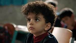 تصاویر جدید از خوانندگی بامزه سالار در سریال پایتخت