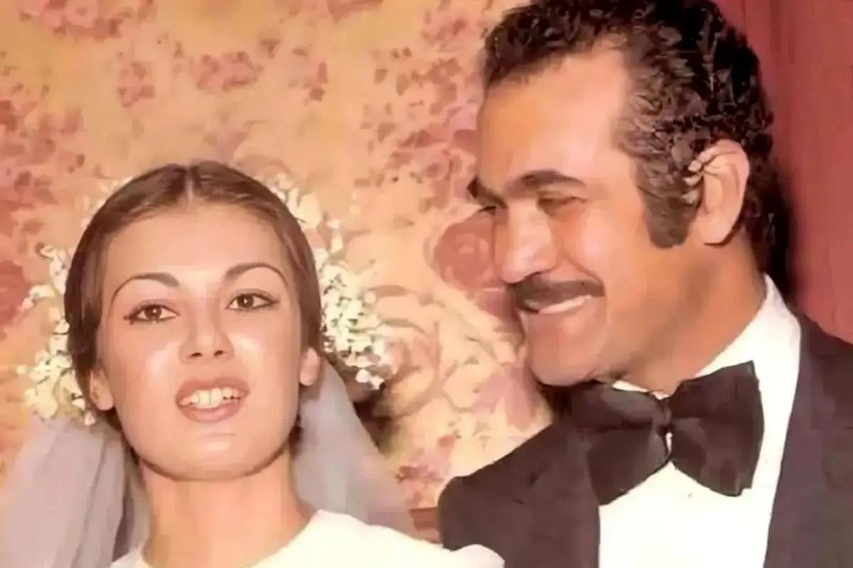 «هایده و گلپا» در مراسم عروسی «فریدون فرخزاد»؛ سال ۵۲