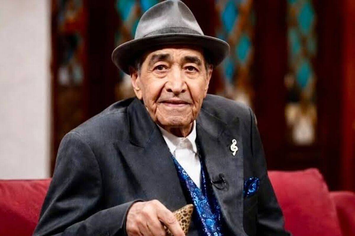 سنگ مزار ایرج خواجه‌امیری نصب شد