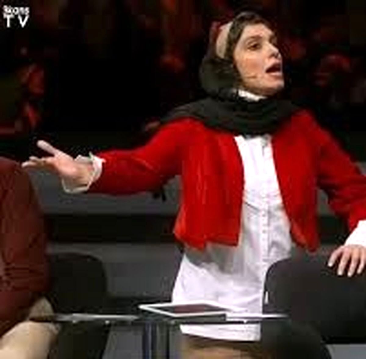 خوانندگی الیکا عبدالرزاقی وسط برنامه صداتو/ ویدئو