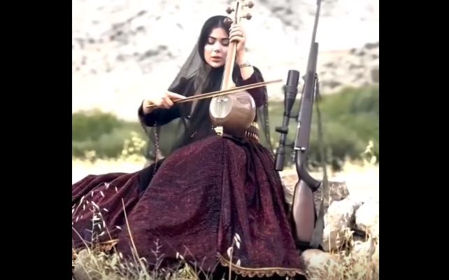 قصه قدیمی‌ترین ترانه جنگی ایران، از زبان این دختر لُرستانی