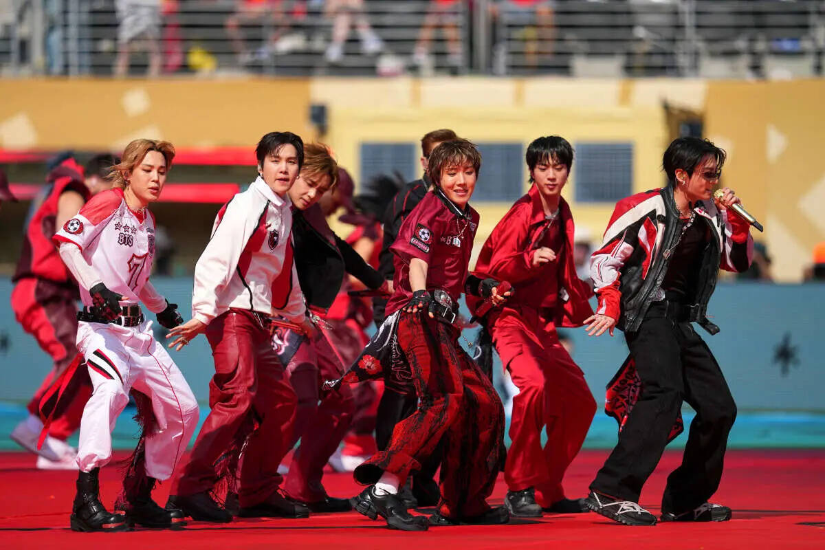 از سئول تا جام جهانی؛ چگونه بی تی اس «BTS» به بزرگ‌ترین پدیده موسیقی قرن ۲۱ تبدیل شد؟