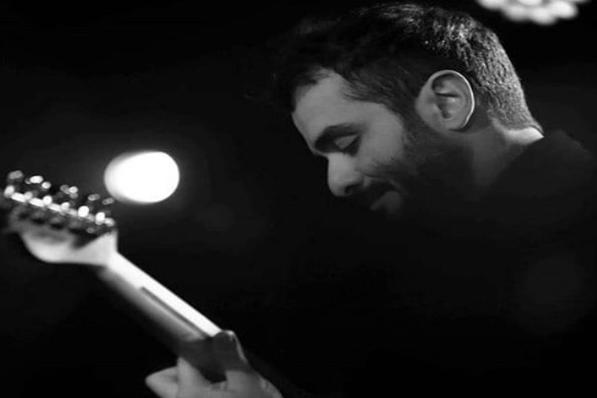 دانلود آهنگ باد میشم میرم تو موهات