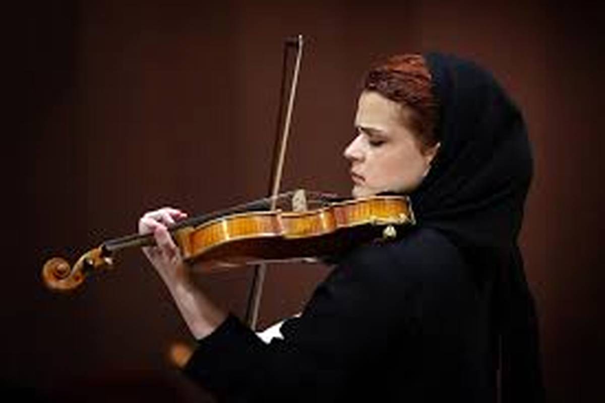 خط‌شکنی رهبری یک زن در ارکستر تهران