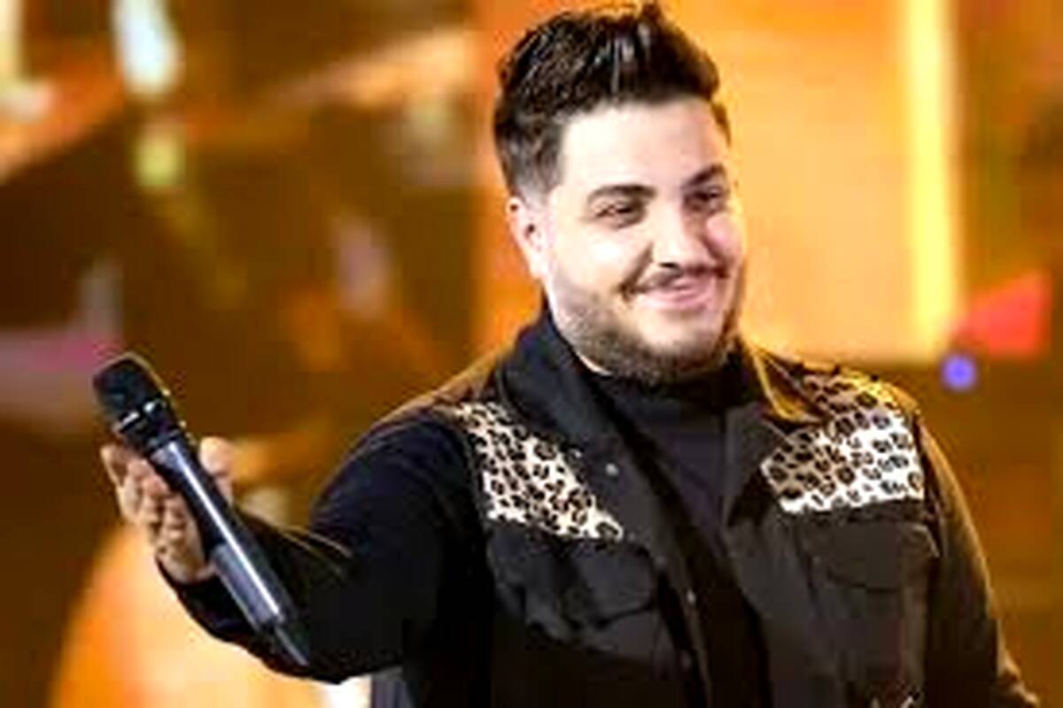 اجرای زنده کنسرت «طبیب ماهر» از آرون افشار