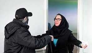 نذری دادن مادر امیر تتلو فریده واثق به نیت آزادی پسرش