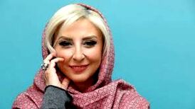 آواز غمگین مرجانه گلچین بر سر مزار مادرش