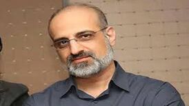 گلایه پسر محمد اصفهانی از پدرش: در تابستان پدرم کولر را خاموش می کند!