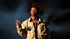 کشف جسد زنی در خودروی خواننده مشهور