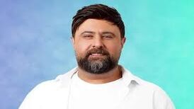 بی احترامی به همسر محمد علیزاده زمان خروج از ختـم