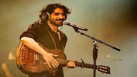 اجرای شعری از خیام با صدای عرفان طهماسبی