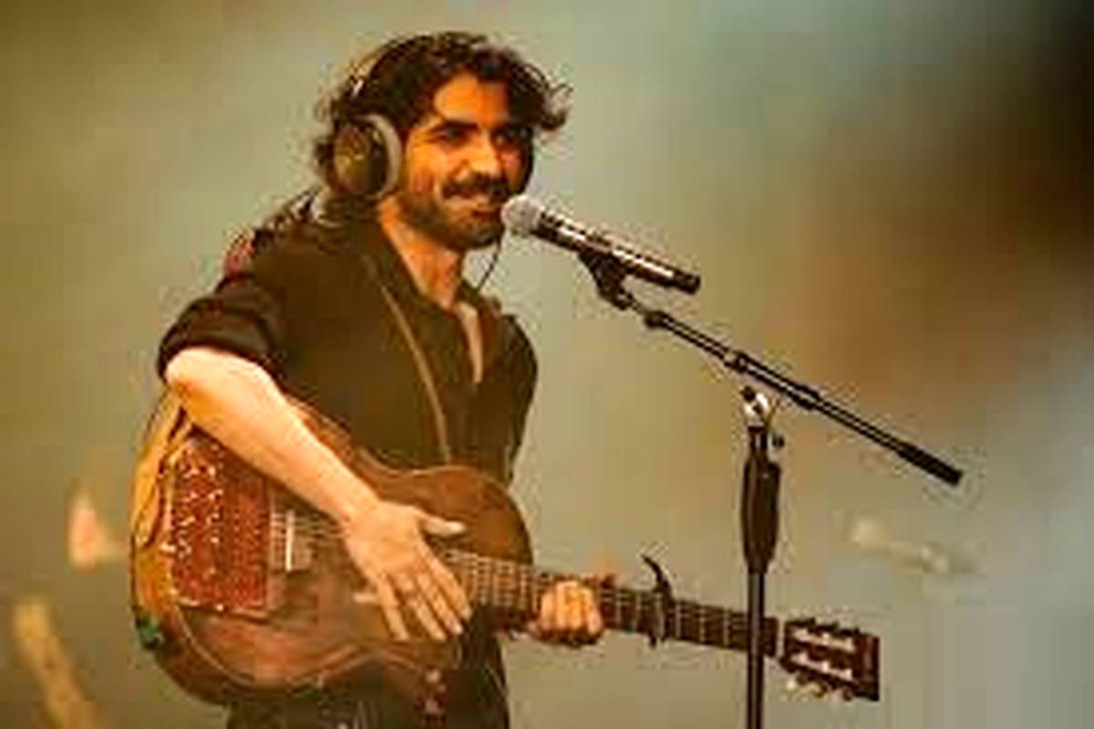 اجرای شعری از خیام با صدای عرفان طهماسبی