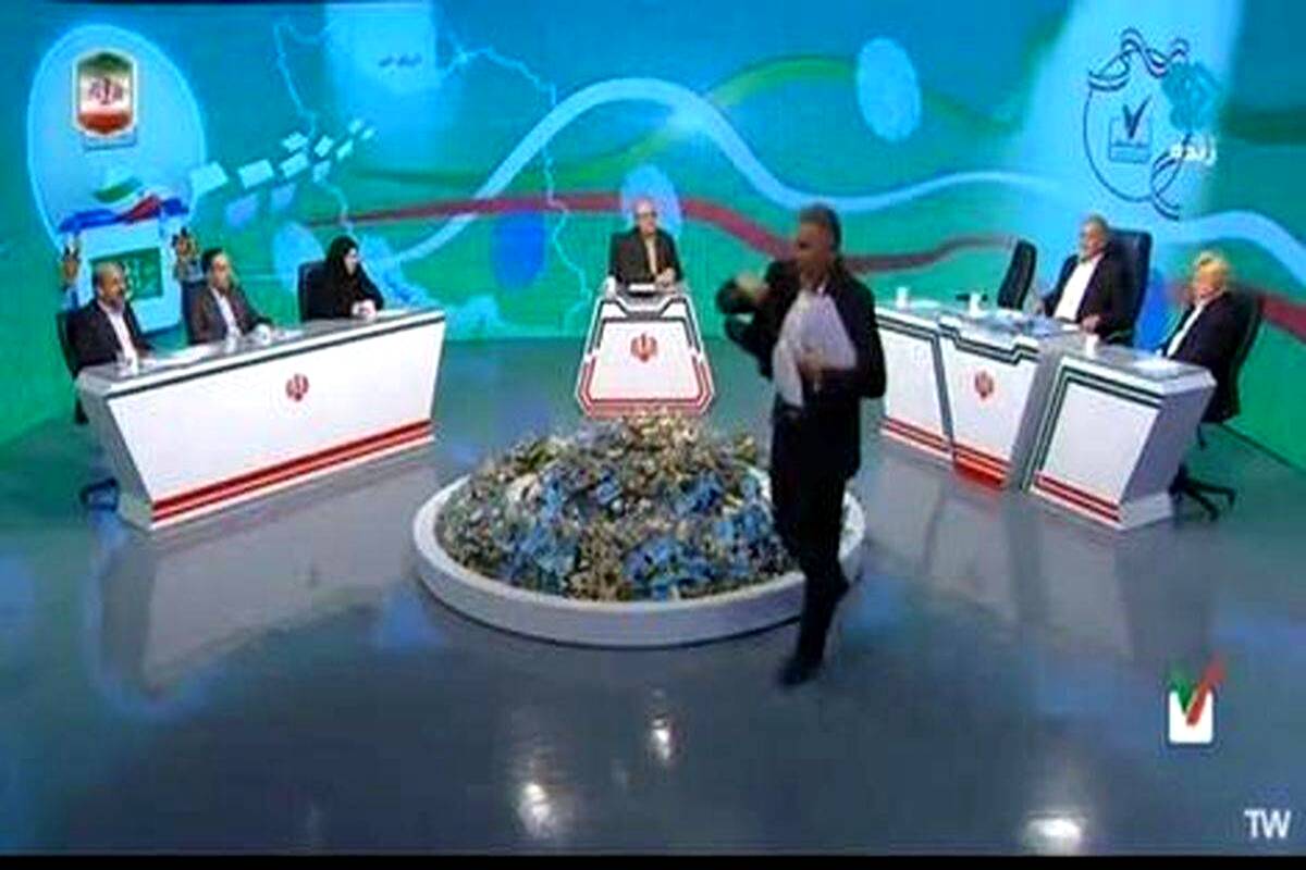 میکروفن بسته ای که "نماد صداهای خاموش" شد
