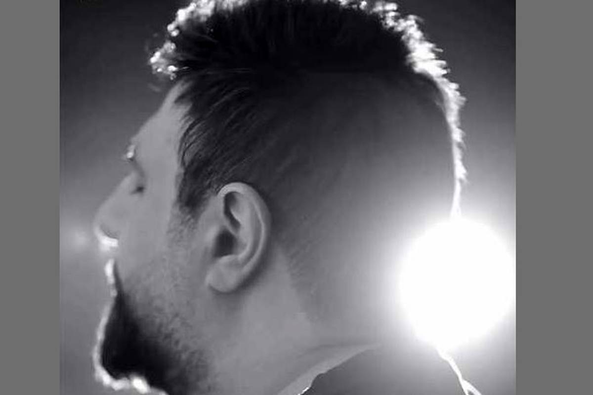 دانلود آهنگ جدید محمد علیزاده به نام جدایی عجب درد سنگینیه