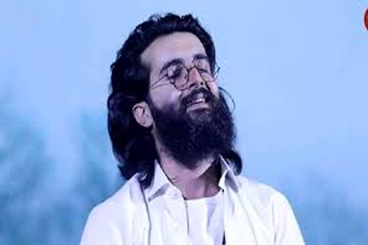 اجرای زنده کنسرت آهنگ «زخم کاری» از مهدی دارابی