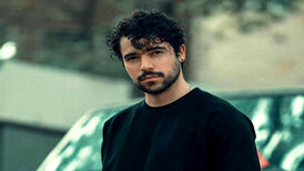 شروین حاجی پور علیه جنگ خواند/ ویدئو
