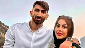 همخوانی جالب همسر علیرضا بیرانوند به همراه شوهرش در کنسرت
