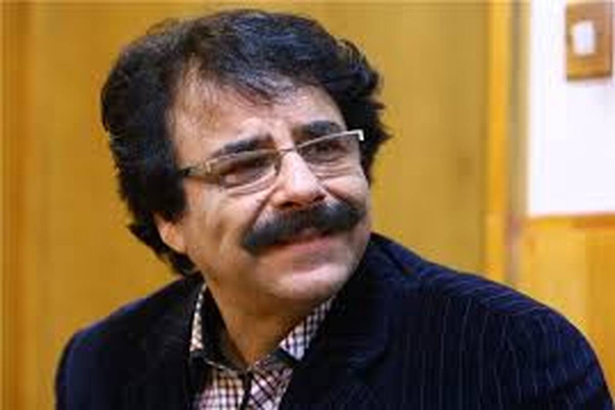 علیرضا افتخاری هم پلی بک خواند!