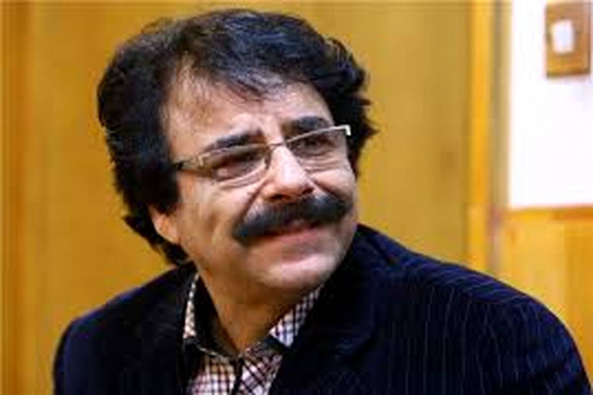 علیرضا افتخاری هم پلی بک خواند!